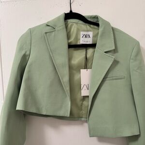 Zara Women's Light Green Cropped Blazer